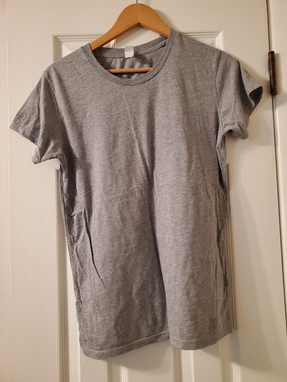 Alternative Womens Heather Gray Short Sleeve Crewneck Tee Large Preowned